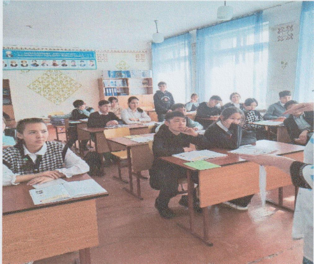 "Тамақтануды дұрыс ұымдастыру" тақырыбында жүргізілген баяндамадан көрініс